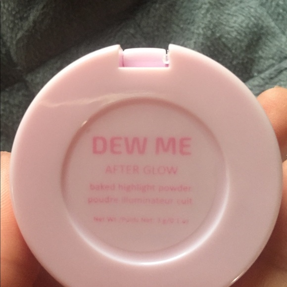 Estate Dew Me baked Highlighter - Picture 5 of 5
